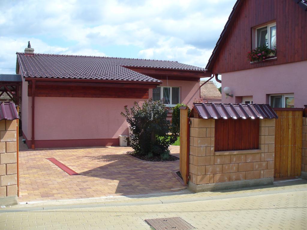 Penzion Jarka Lednice Kamer foto